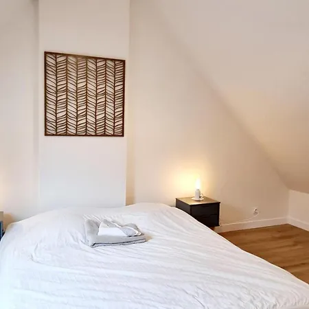 Confortable Pres De Paris Avec Jardin Prive Et Wifi - Fr-1-527-108 *